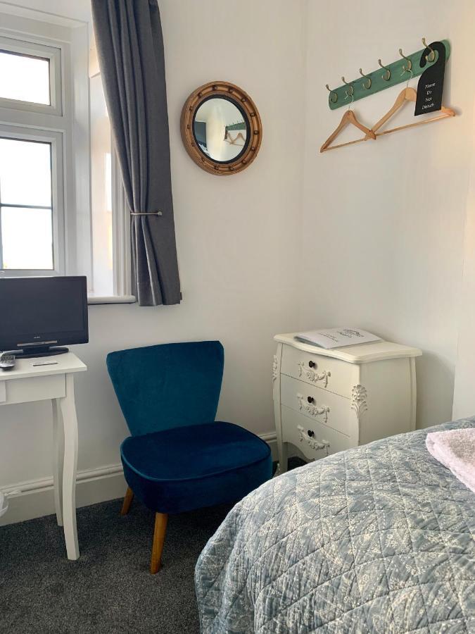 The Nags Head Hotel Lyme Regis Eksteriør billede