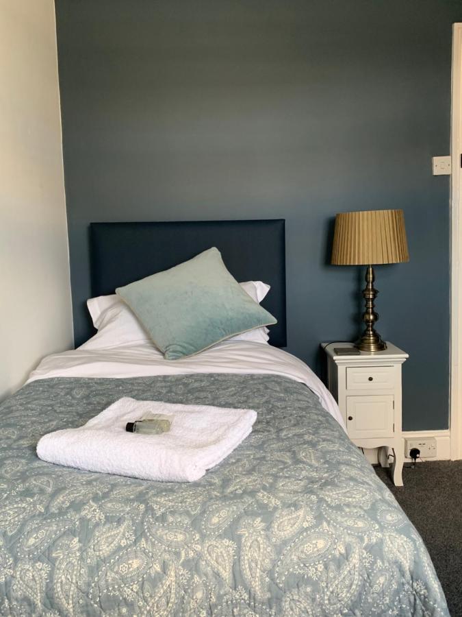 The Nags Head Hotel Lyme Regis Eksteriør billede