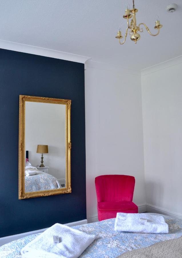 The Nags Head Hotel Lyme Regis Eksteriør billede