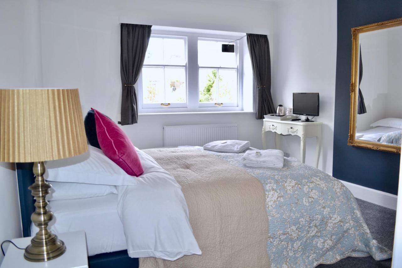 The Nags Head Hotel Lyme Regis Eksteriør billede